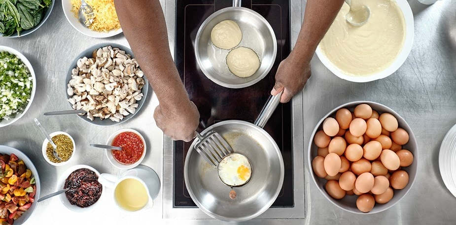 Why Cooking Eggs Live is a Winning Choice