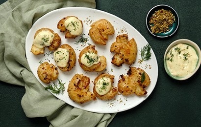 SMASHED POTATOES WITH TARTARE SAUCE