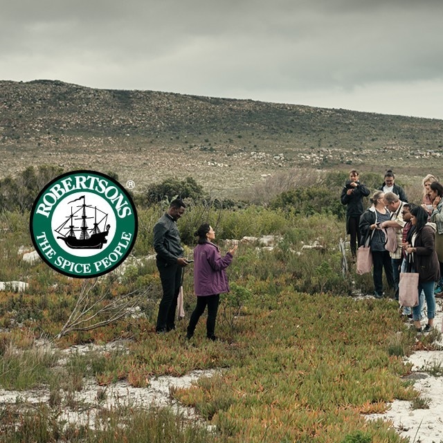 Foraging and Cooking with Wild Plants and Robertsons Spices