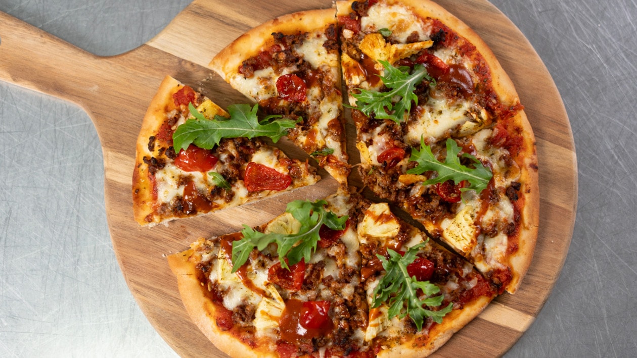 Spicy Mince Pizza with Pineapple, Peppadew and Prego Sauce – - Recipe