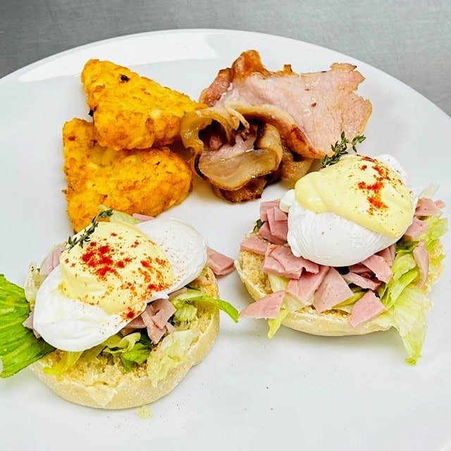 Eggs Benedict with Bacon and Hash Browns